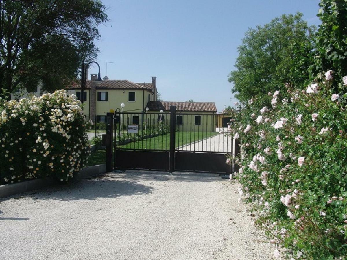 Ferienwohnung Particolari Del Brenta Oriago Di Mira Exterior foto